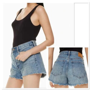 Aritzia Denim Forum The Ex-Boyfriend Short Size 31 Light Wash
